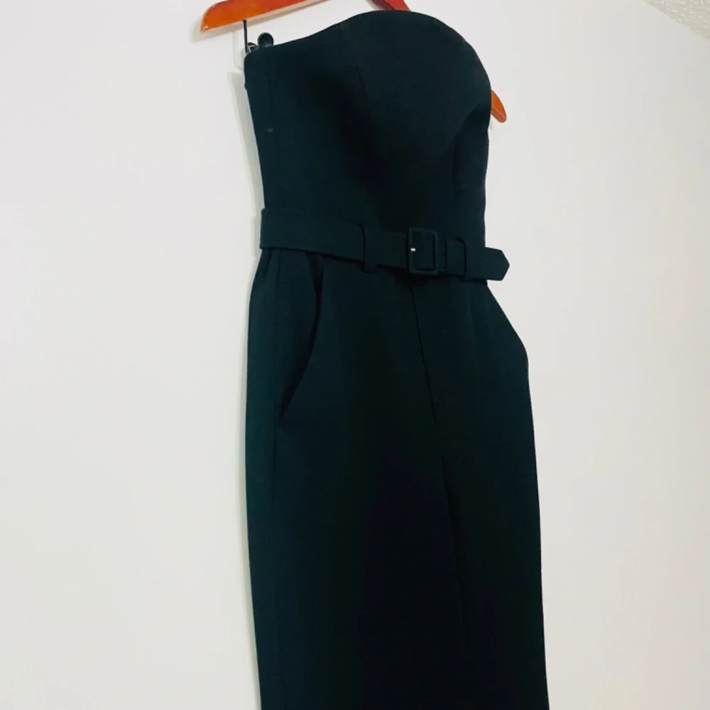 ALC Strapless Apron Front Black Tailored Belted Widish Leg Jumpsuit - Picture 12 of 16